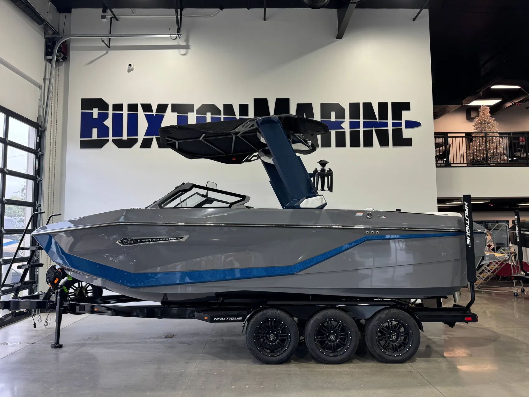 2025 Nautique G23q