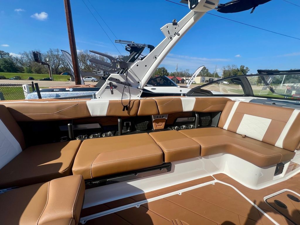 2025 Malibu Boats 23 LSV