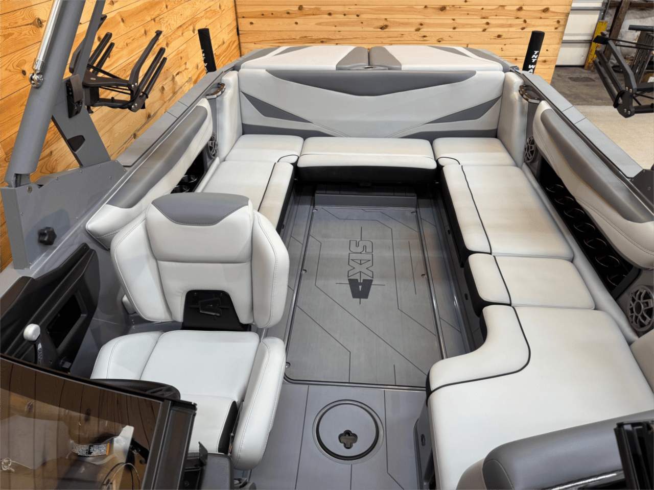 2021 Axis T23