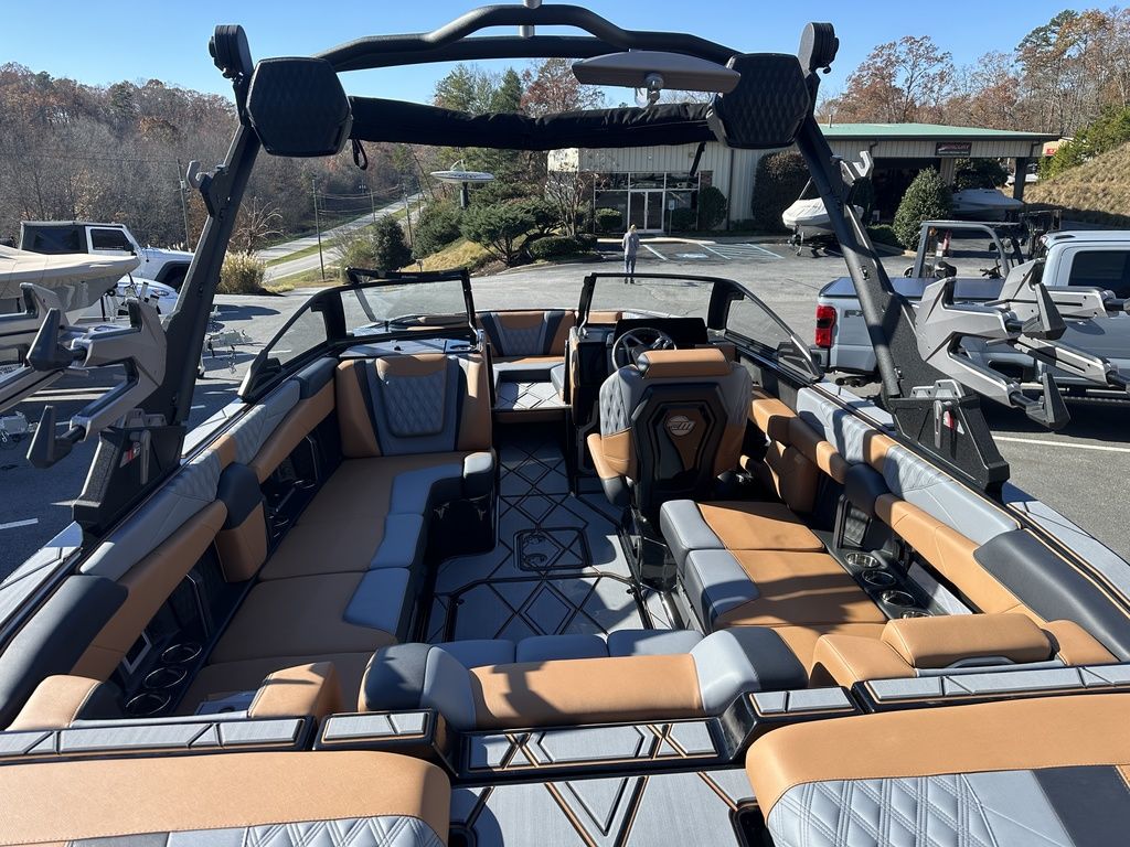 2025 Malibu Boats M230