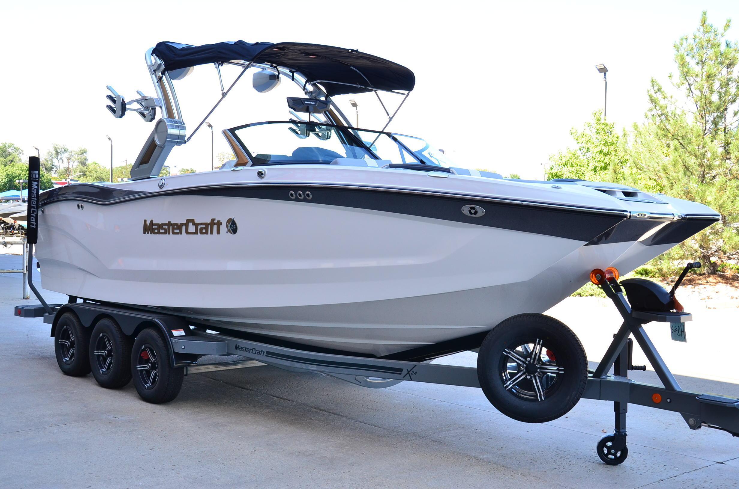 2024 MasterCraft X24 w/ 6.2 Ilmor SuperCharged Engine! 2024 Model Year End Closeout!