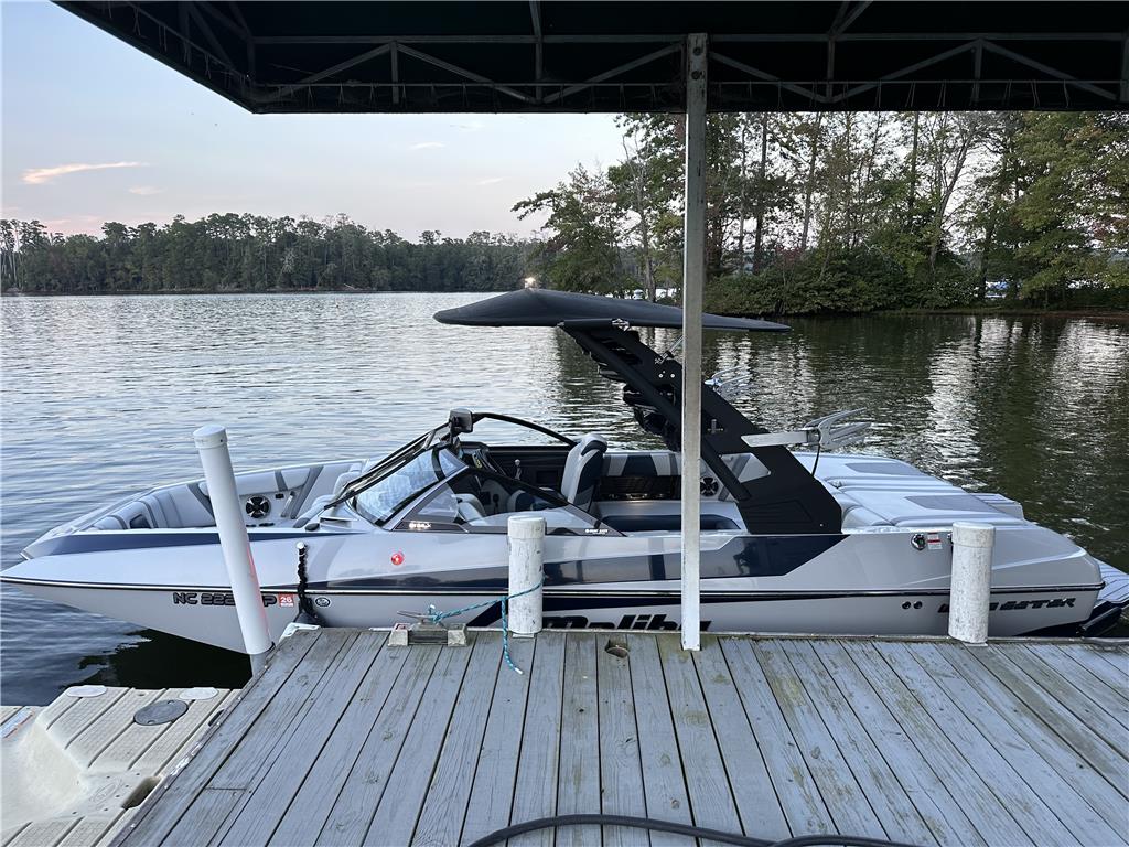 2019 Malibu 21’ MLX- REDUCED! $74,500