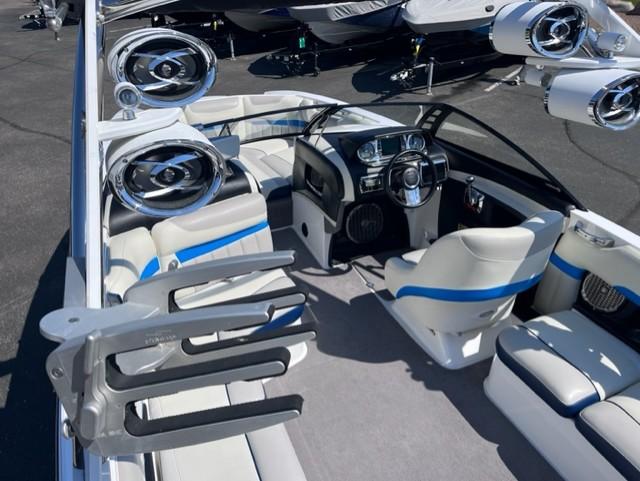 2013 Malibu Wakesetter 24 MXZ **Pending Deal**