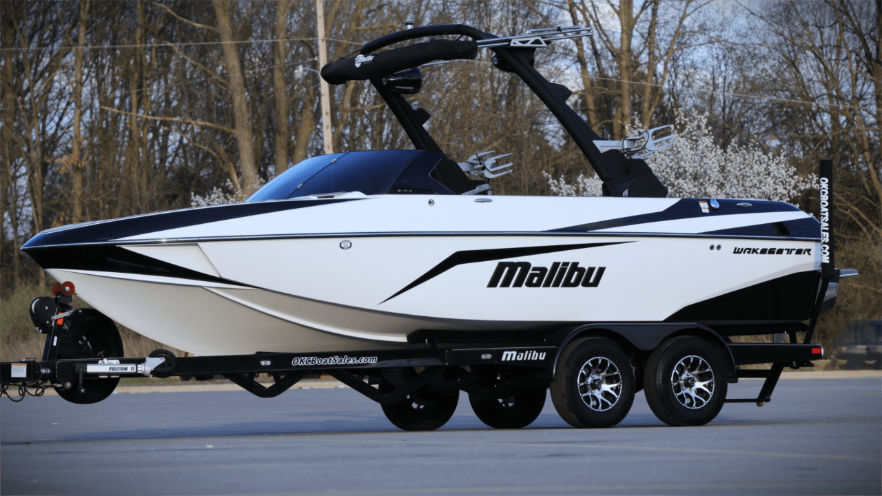 2021 Malibu 21 VLX Wakesetter M6di Motor – Just In! DEAL PENDING