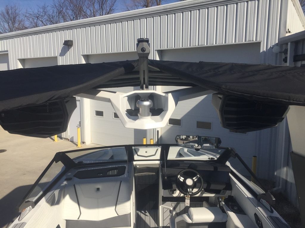 2025 Nautique Super Air Nautique G23