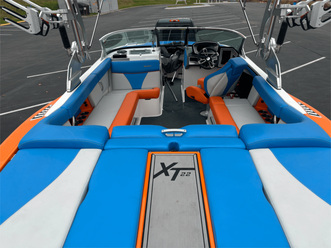 2020 MasterCraft XT22