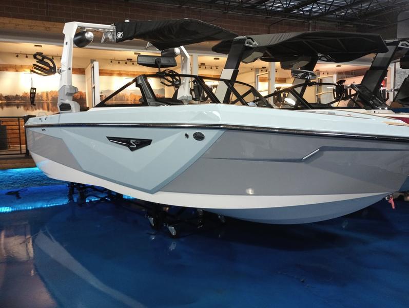 boat.Title
