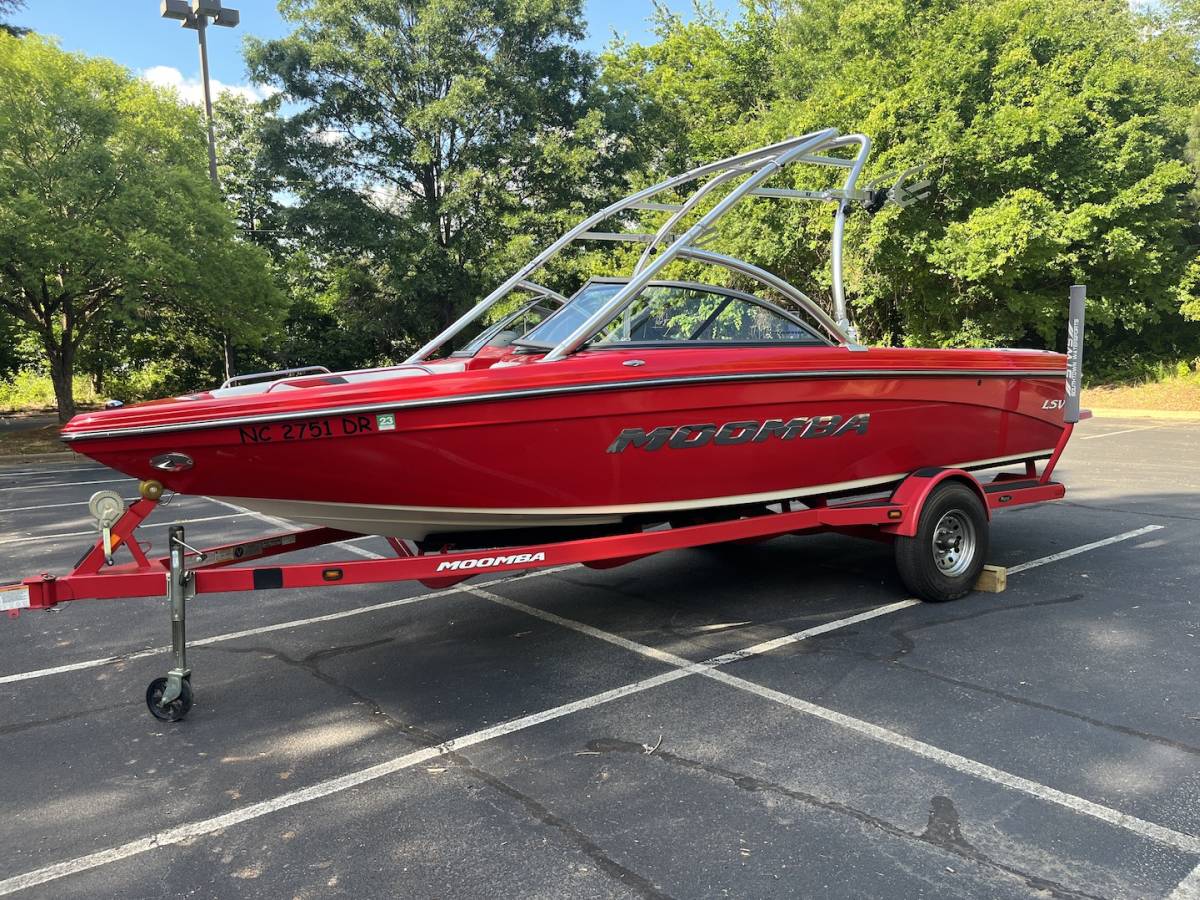 2010 Moomba Mobius LSV
