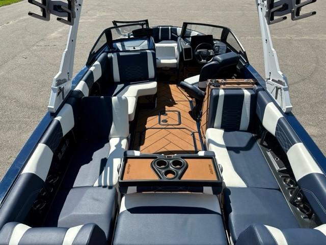 2022 Malibu Wakesetter 25 LSV -H7596
