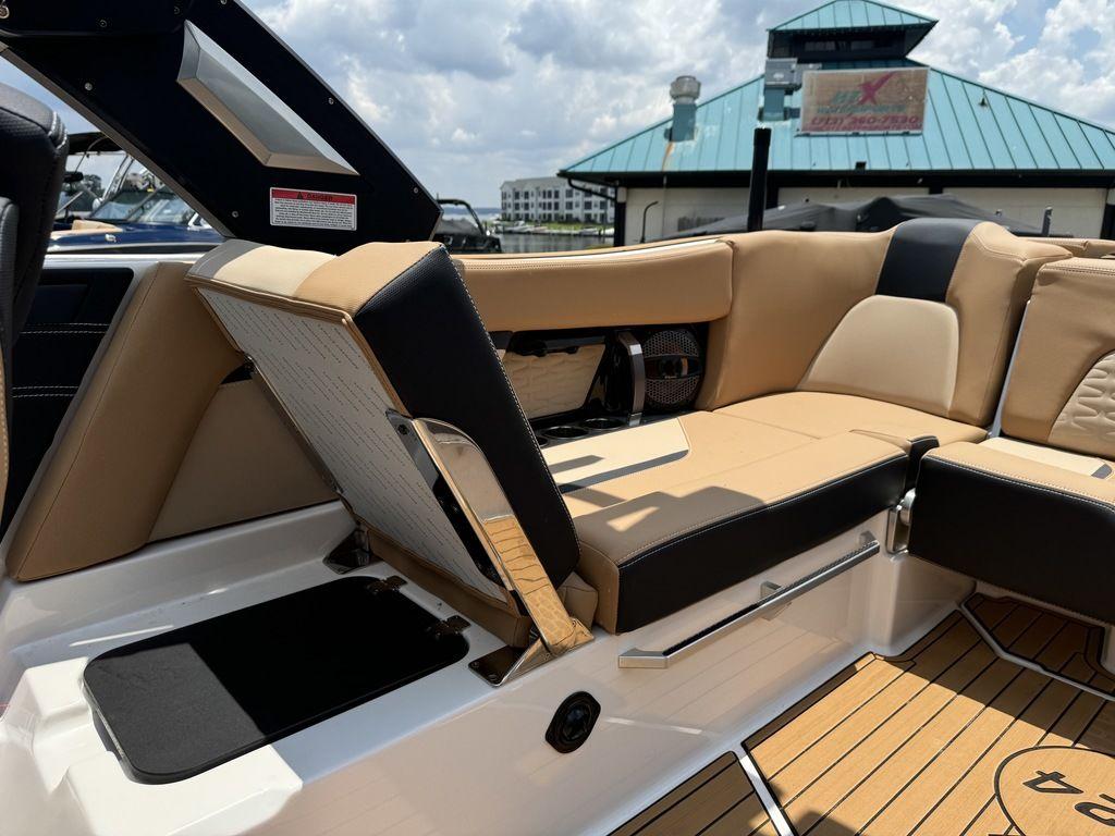 2024 MasterCraft X24