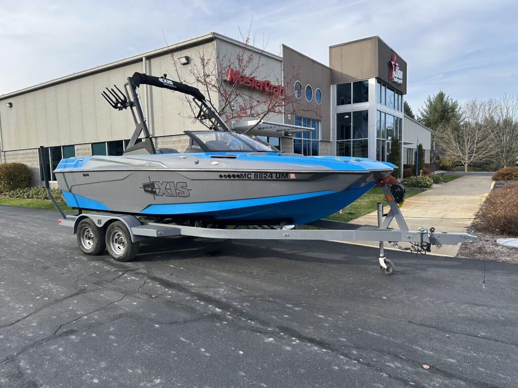 boat.Title