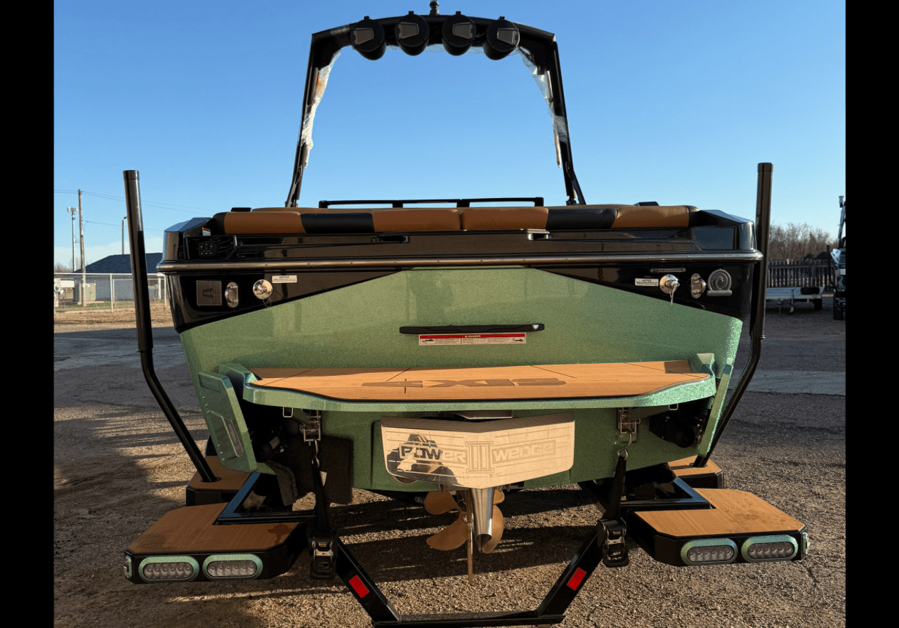 New 2025 AXIS T220 Wake Boat w/ Trailer