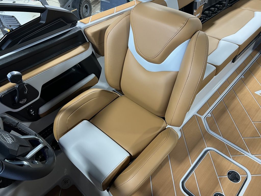 2025 Malibu Boats 26 LSV