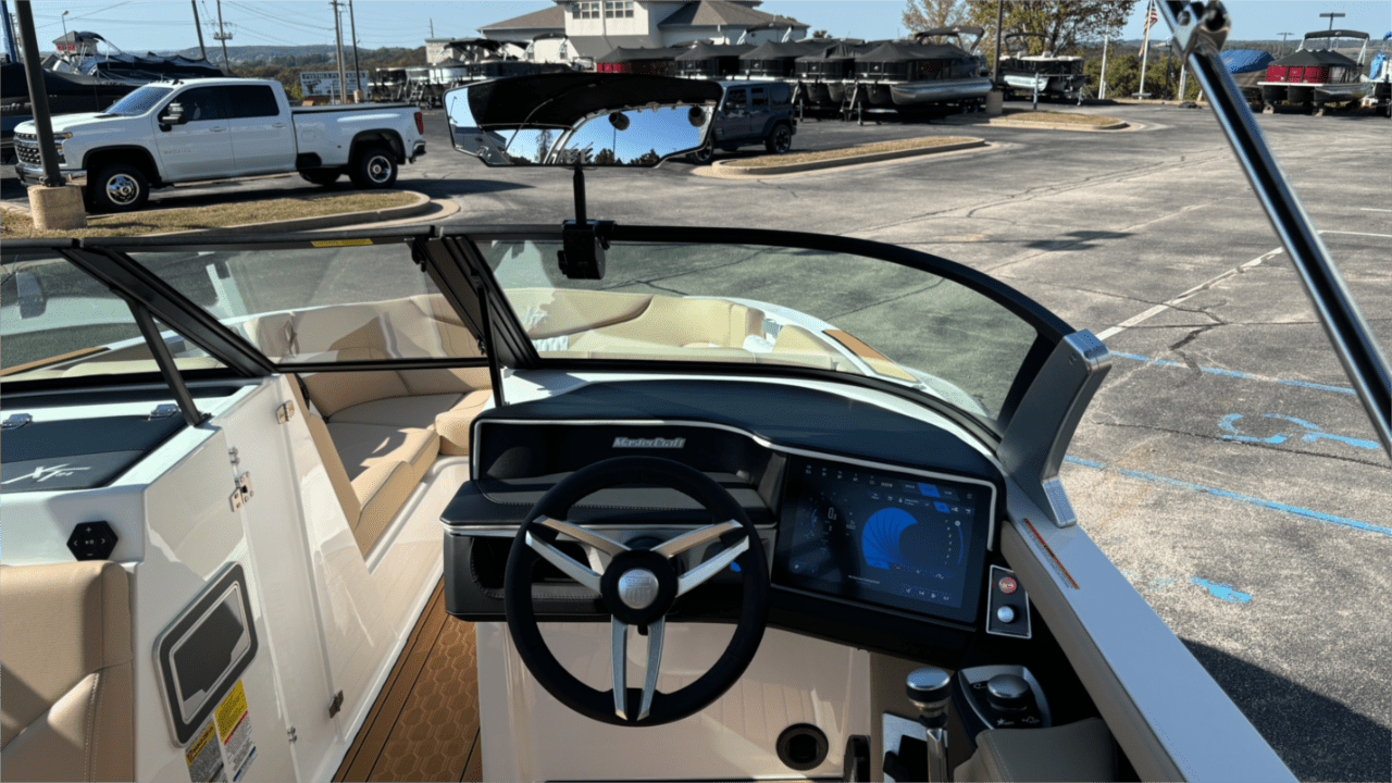 2025 MasterCraft XT24