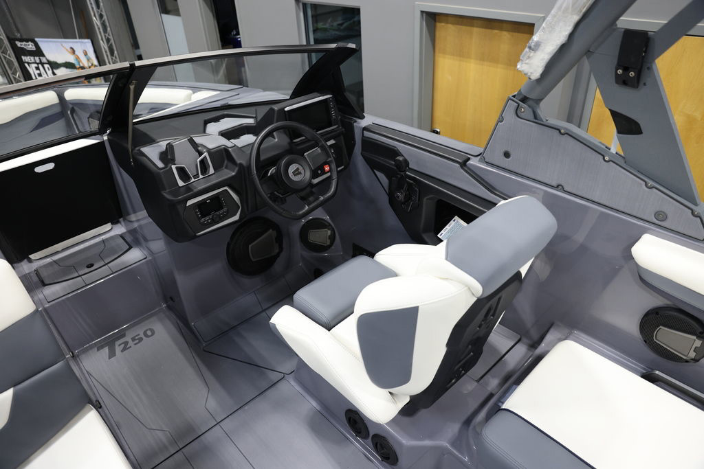 2024 Axis T250