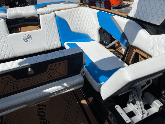 NEW 2024 TIGE 22 RZX w/ Thruster REBATES!