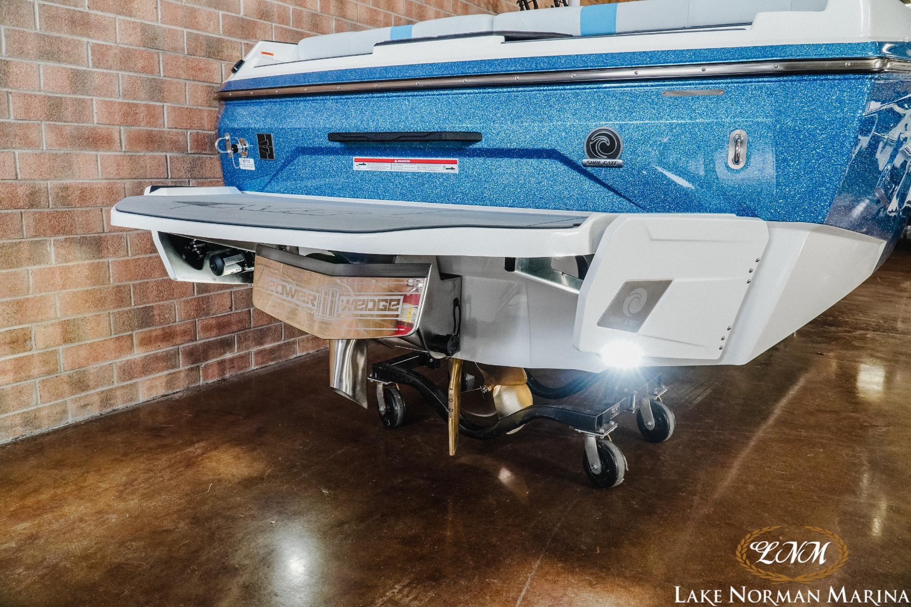 2024 Axis A225