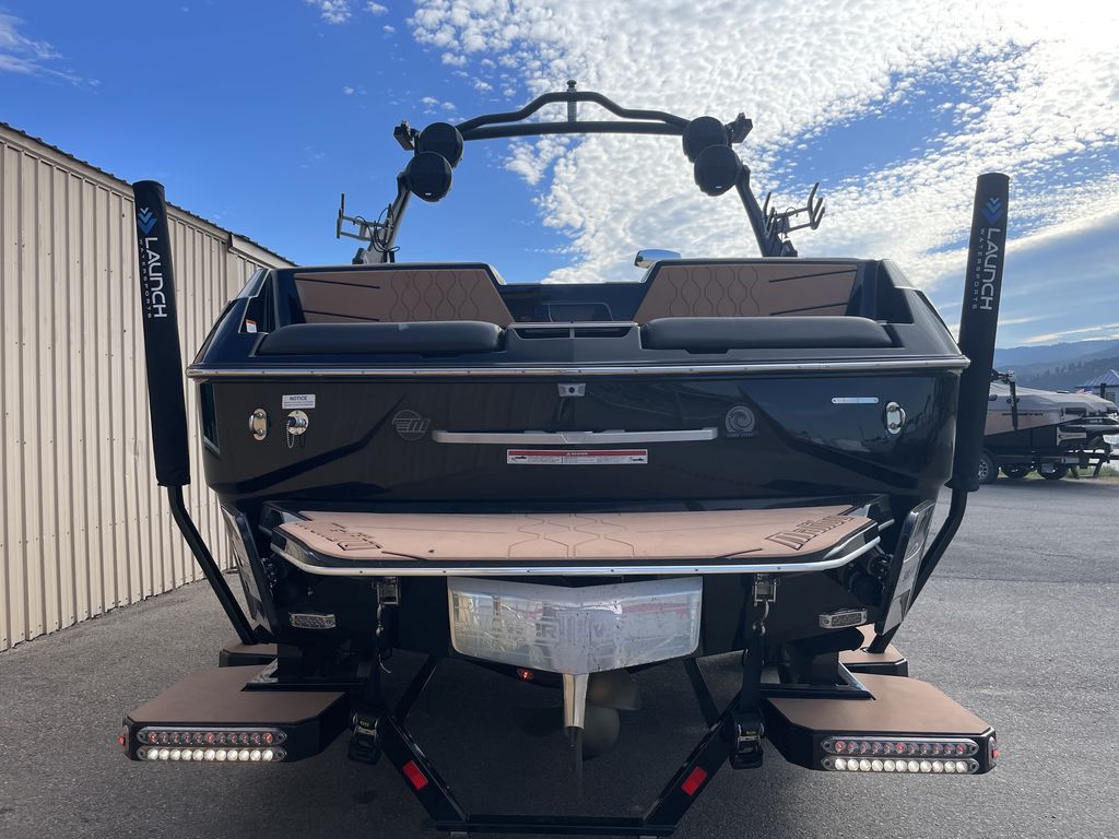 2022 malibu boats M220