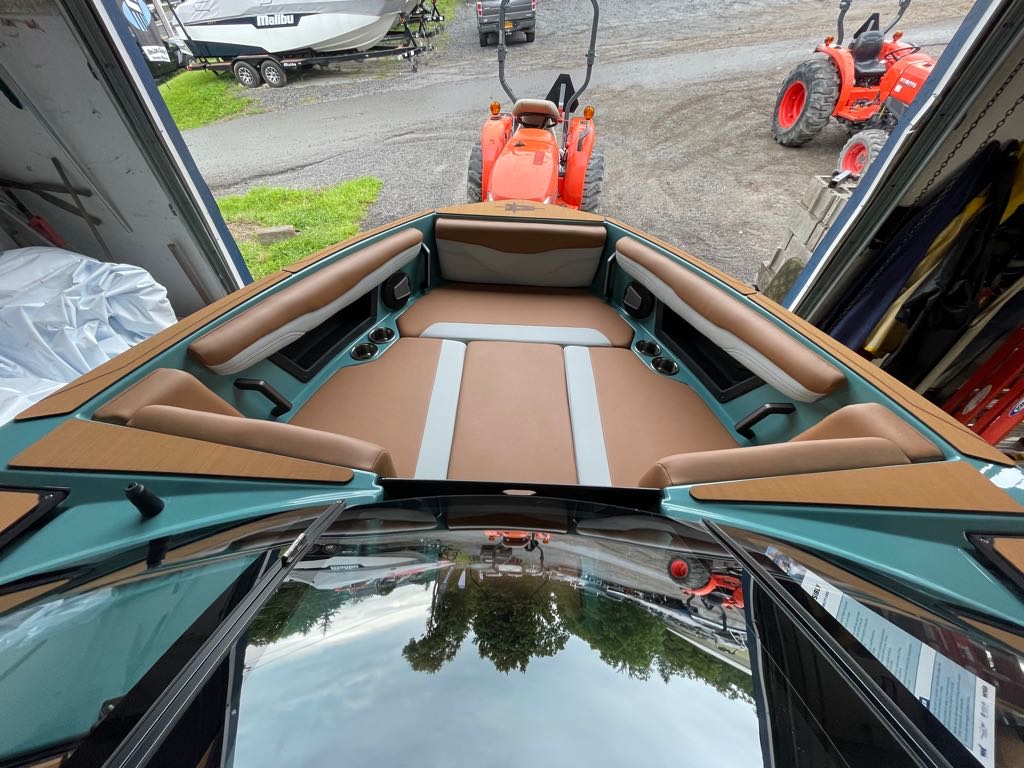 2024 Axis Wake Research T220