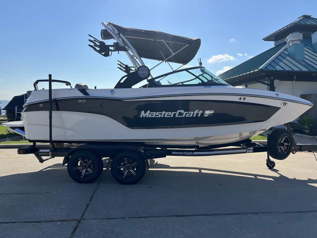 2024 MasterCraft XT20