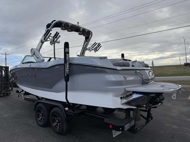2023 MasterCraft X24