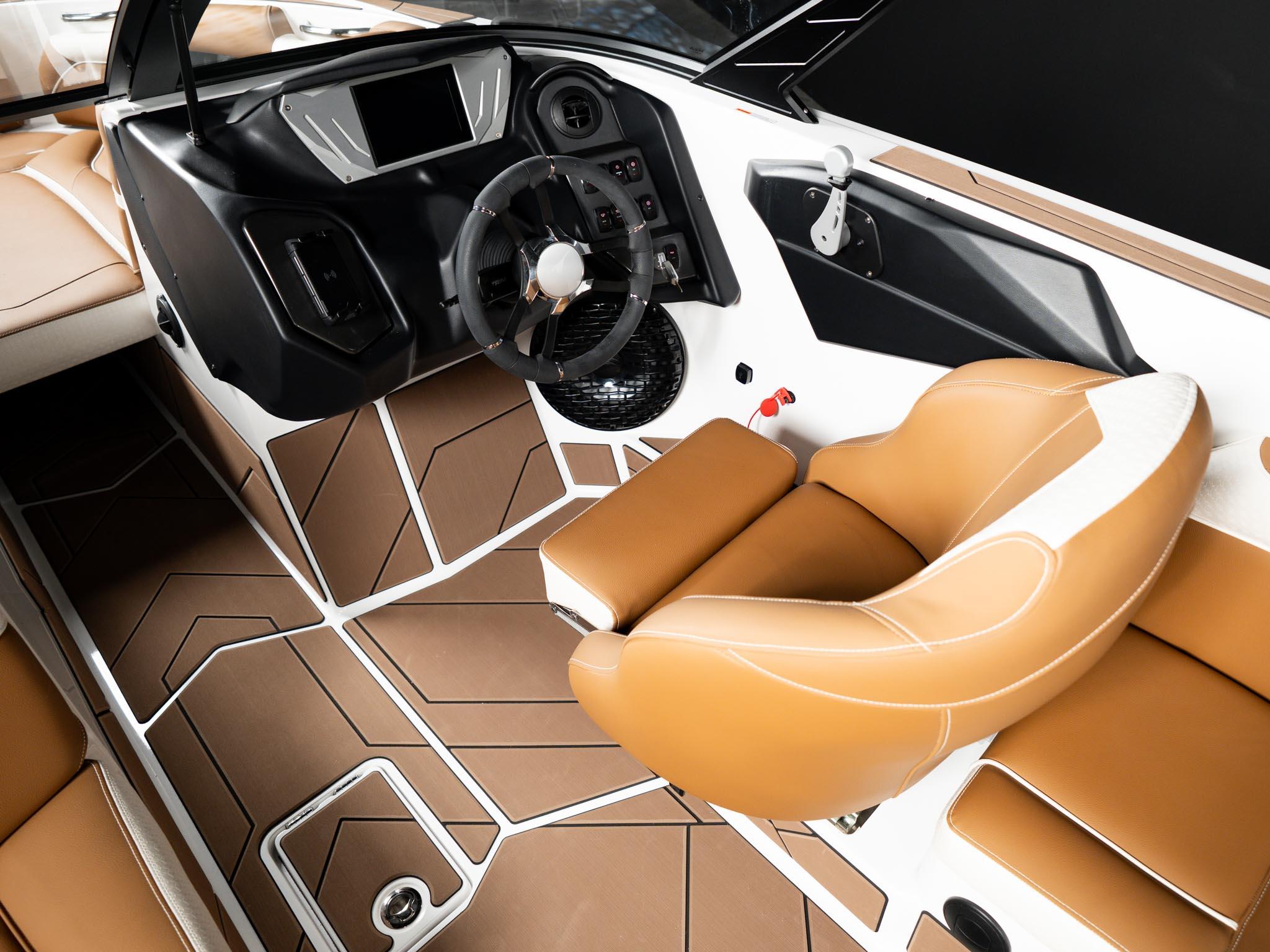 2025 Supreme S240 &#8211; White Frost / Castano Brown Interior