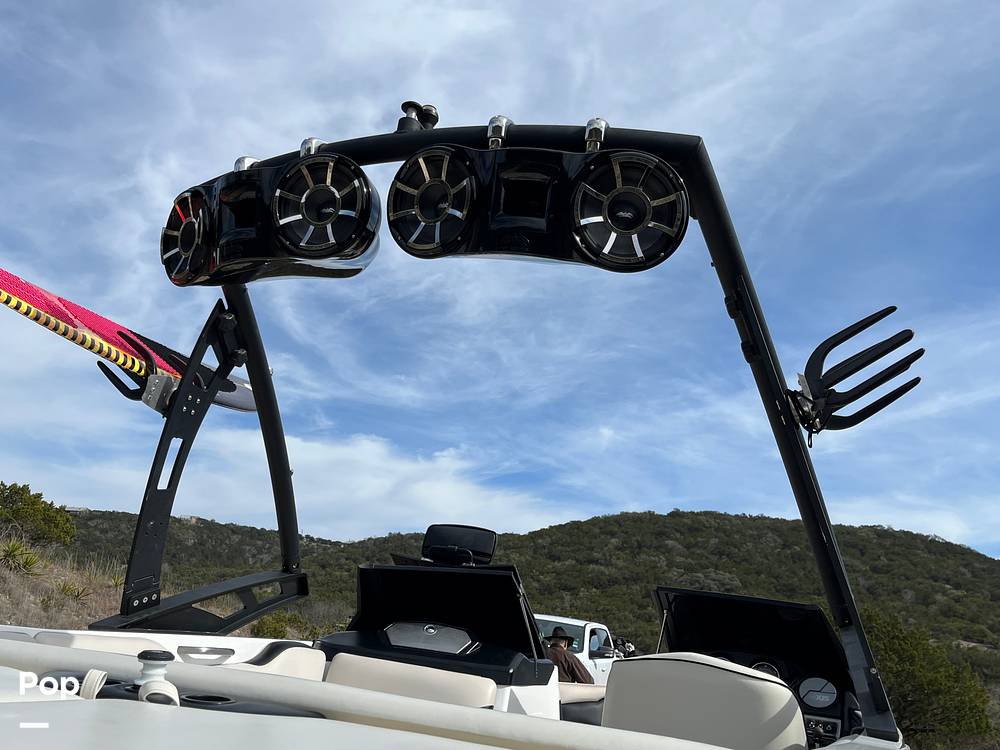 2013 Axis Wake Research A20
