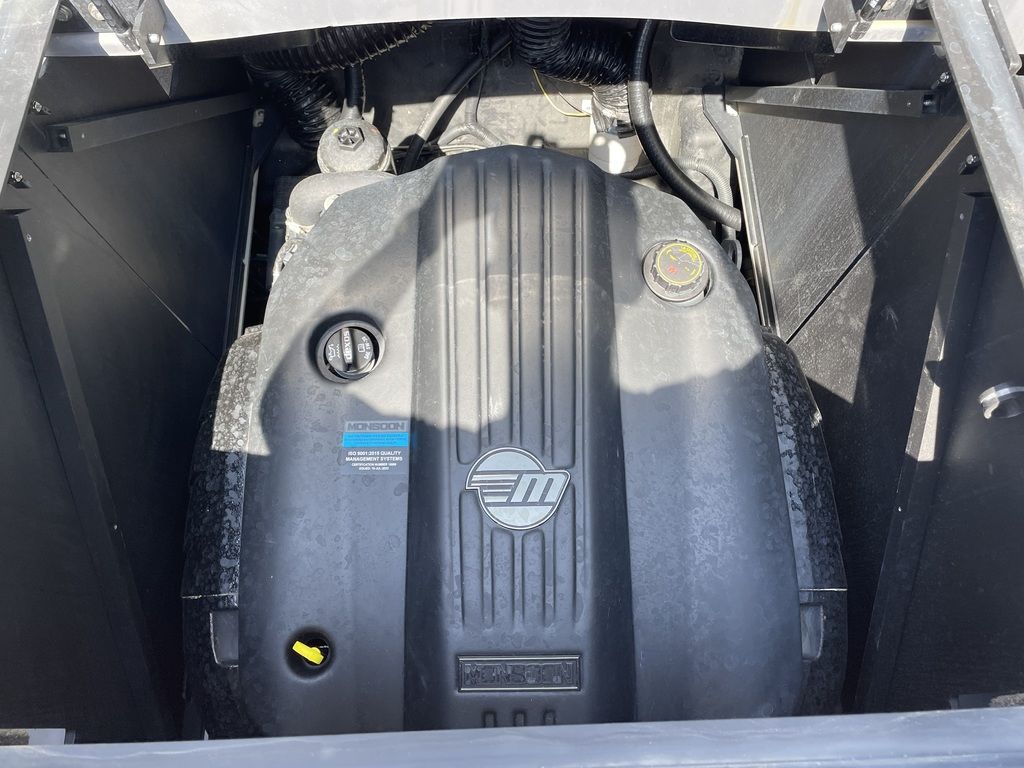 2023 Malibu Boats M220