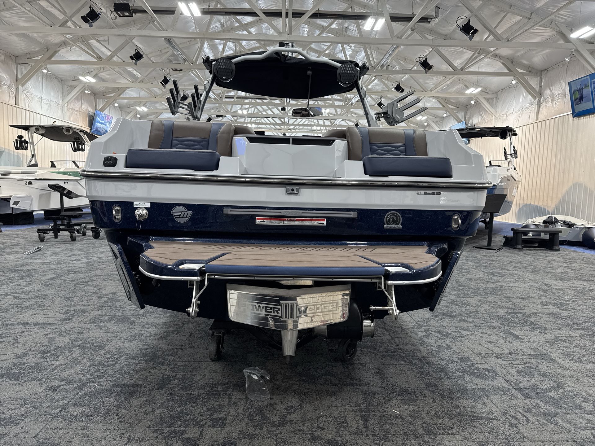 2025 Malibu 24 MXZ