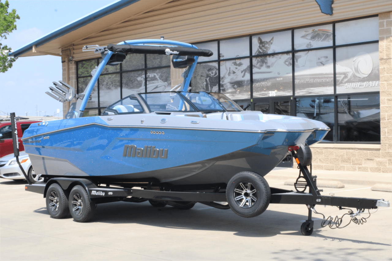 2025 Malibu 22 MXZ