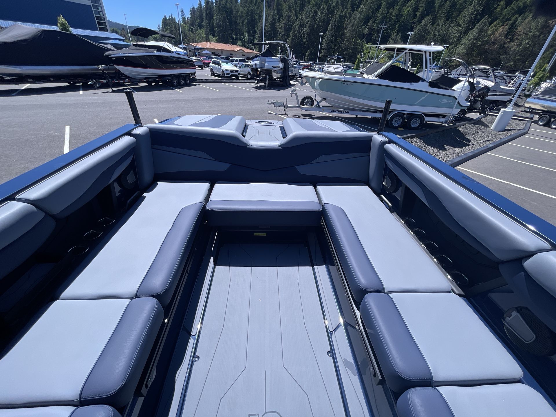 2024 Axis T250
