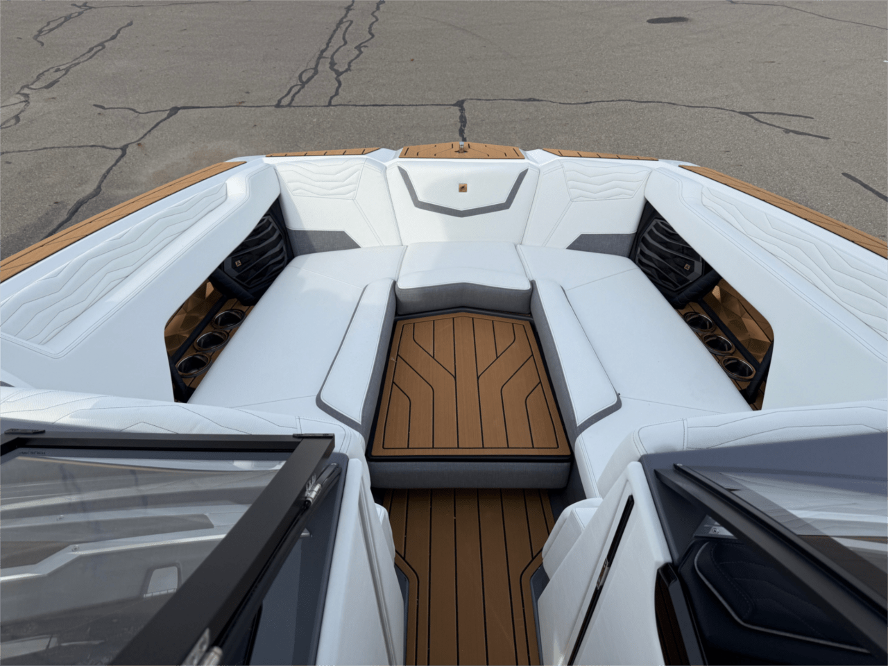2025 Nautique G23