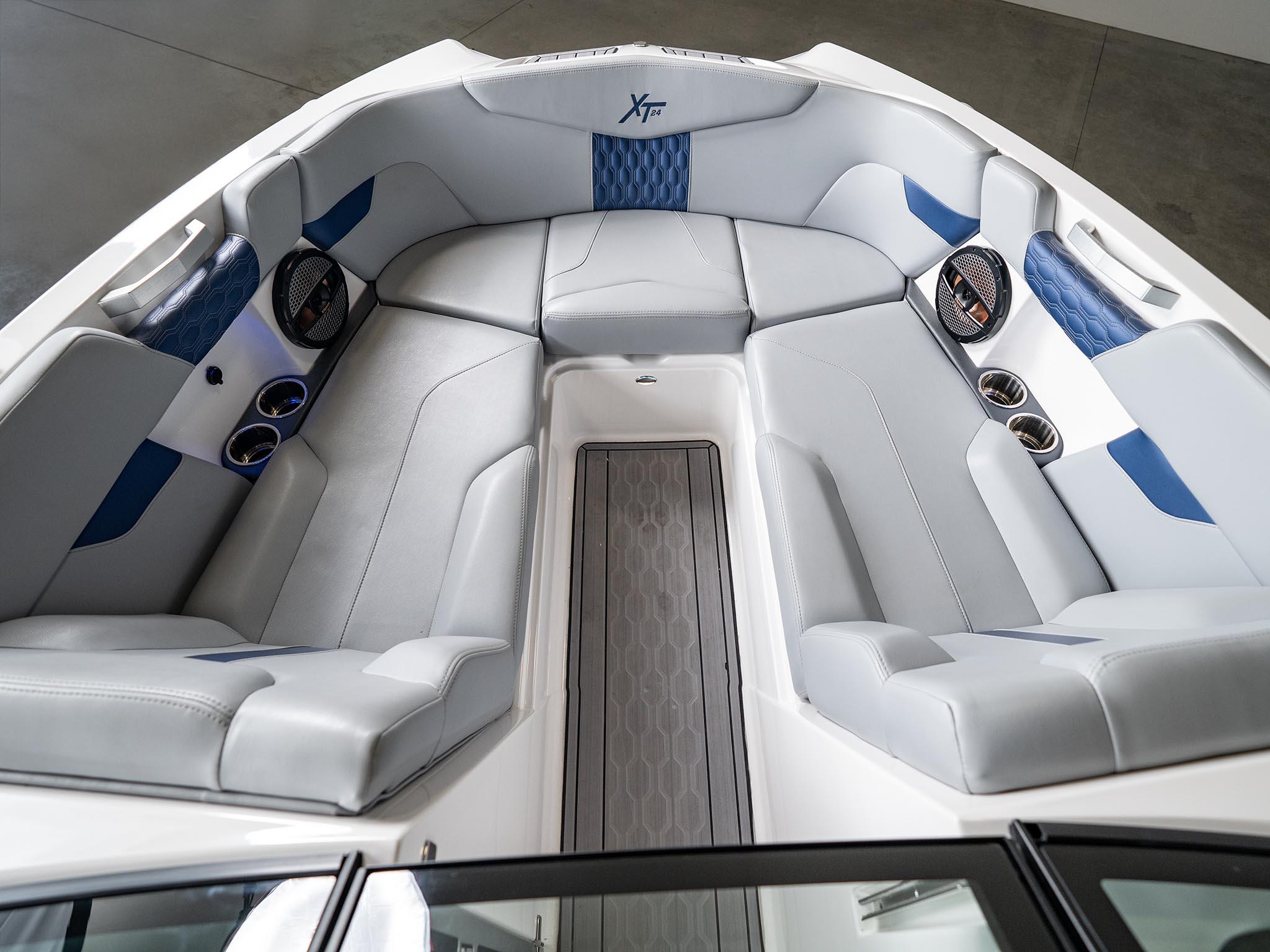 2023 Mastercraft XT24 – Bue Flake / White