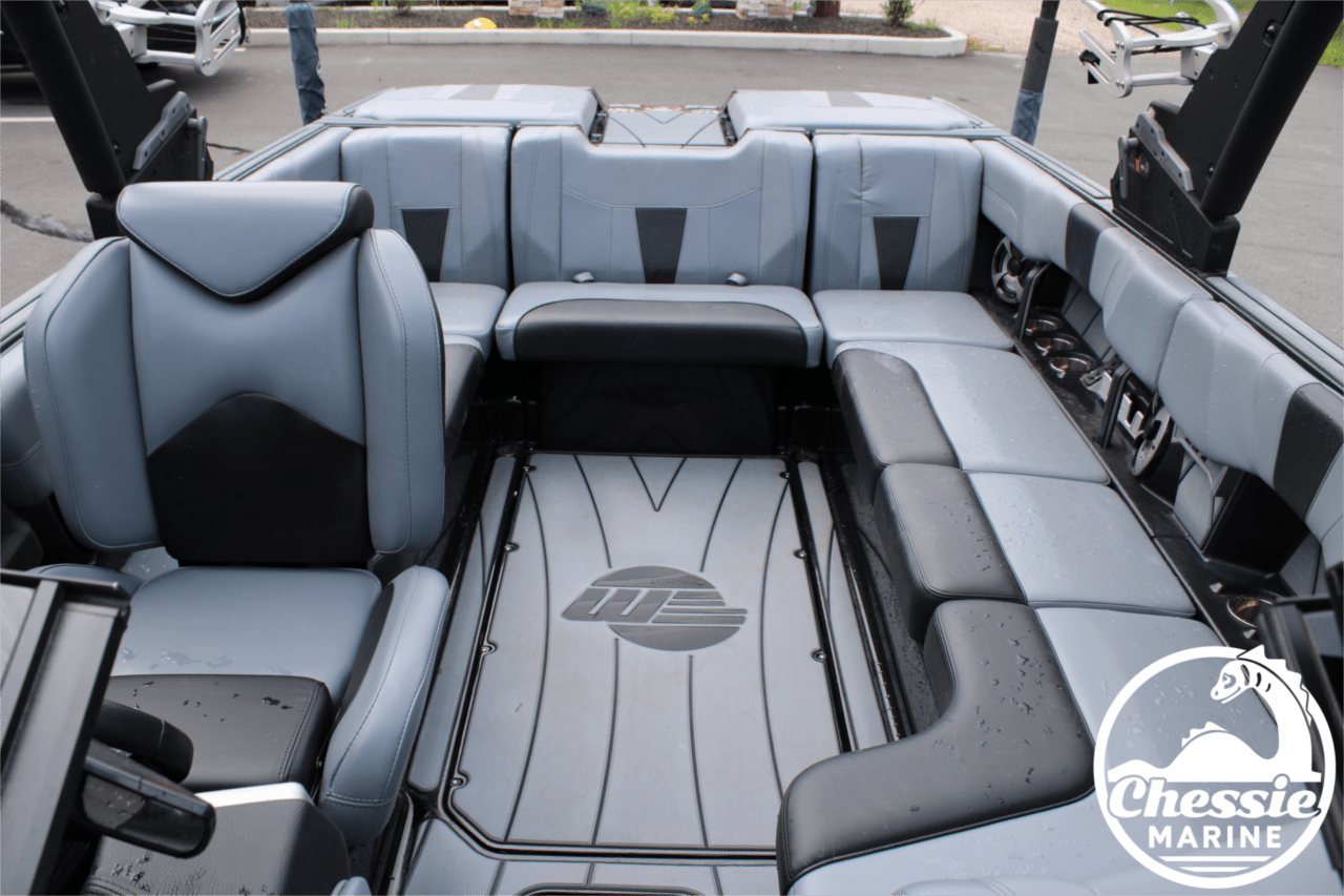 2021 Malibu 23 LSV