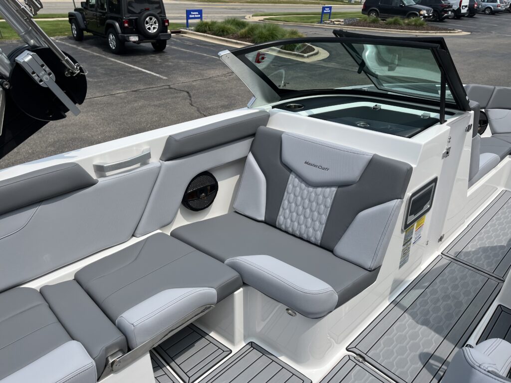 2024 MasterCraft XT25
