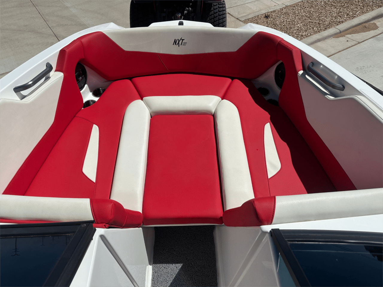 2023 MasterCraft NXT22