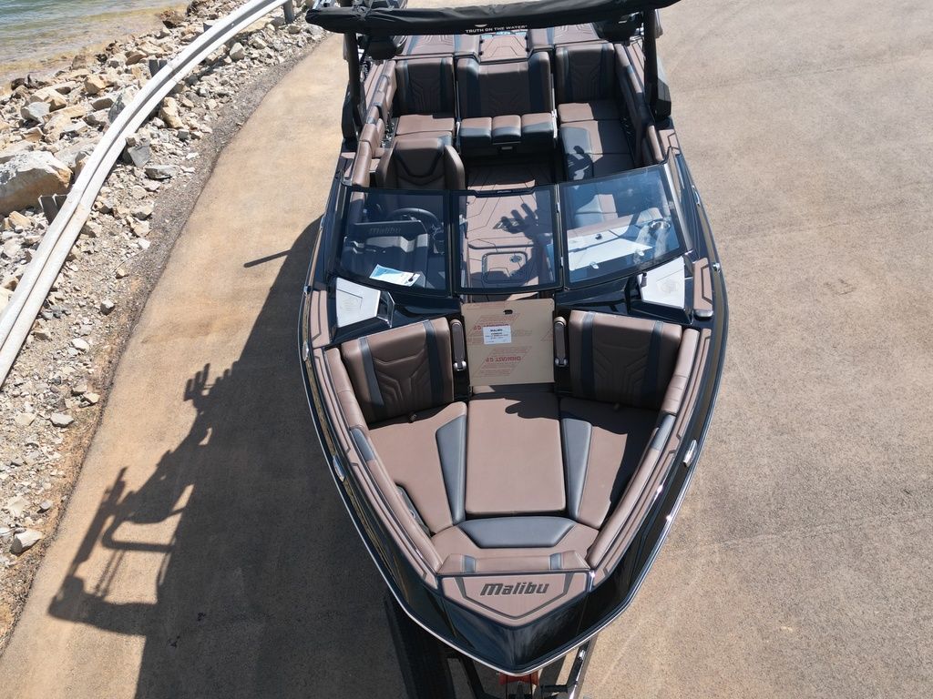2025 Malibu Boats 25 LSV