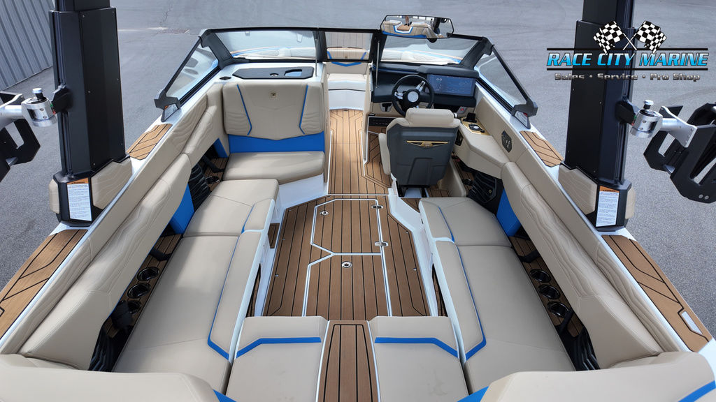 2025 Nautique G23