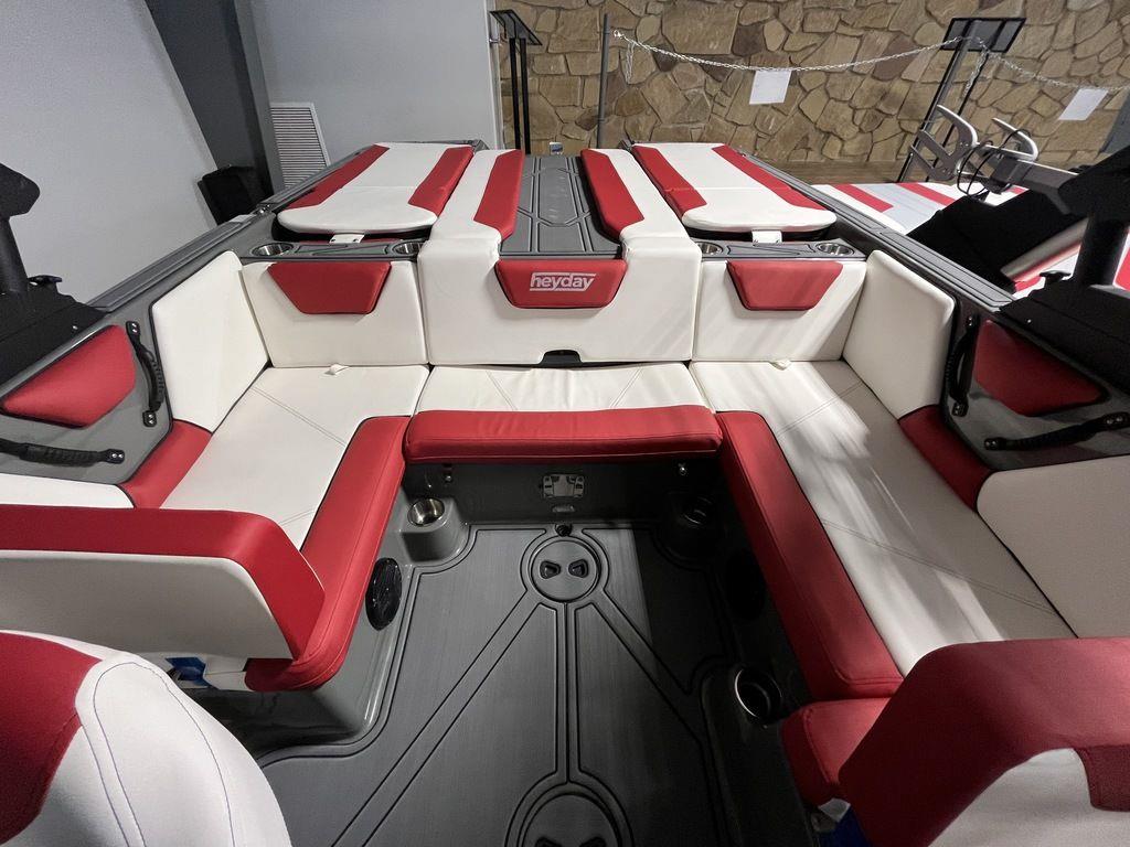 2023 Heyday Wake Boats WT-Surf