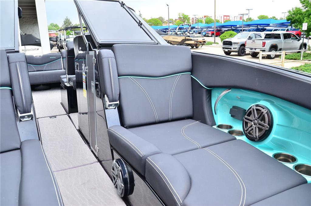 2017 MasterCraft X26 7.4L