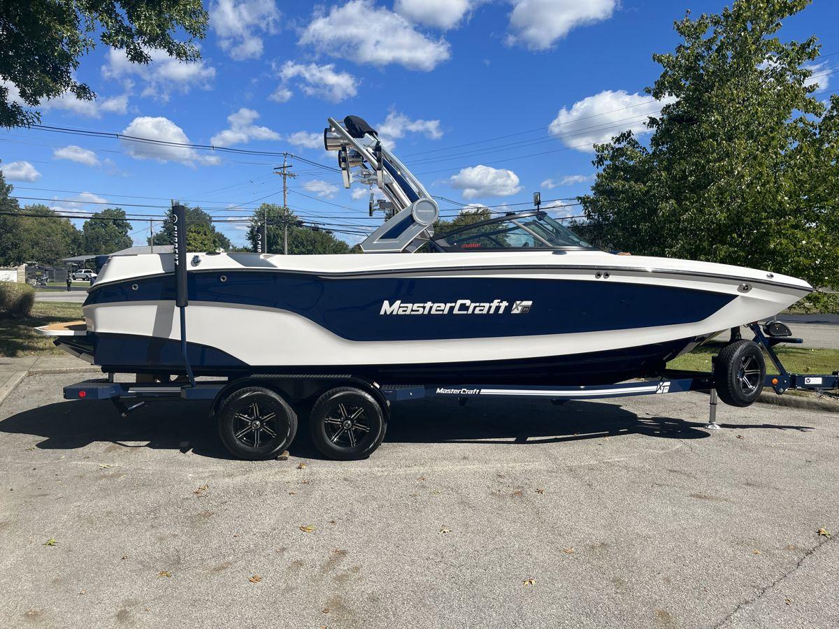 2023 MasterCraft XT24