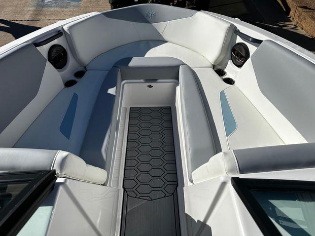 2024 MasterCraft NXT23