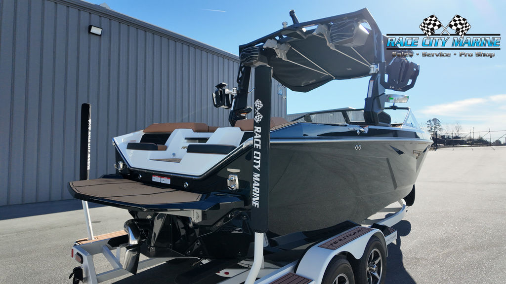 2025 Nautique S21
