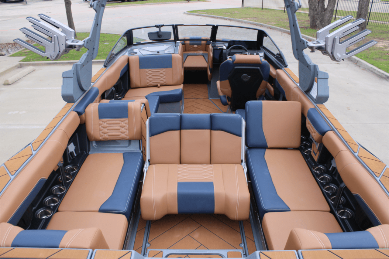 2025 Malibu 26 LSV