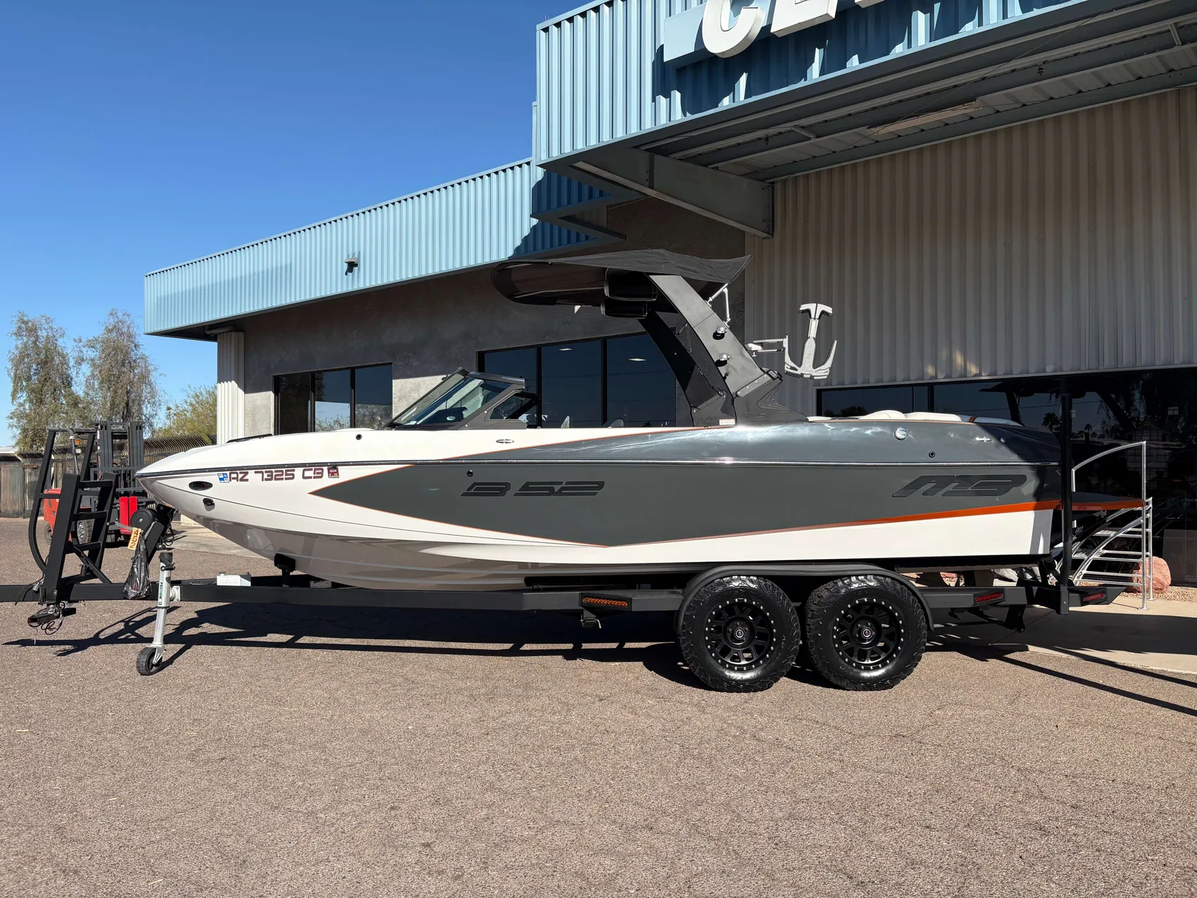 2019 MB B52 23