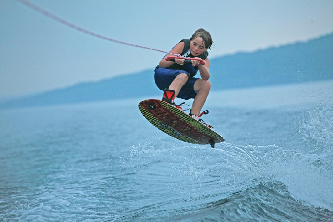 2009 Correct Craft Super Air Nautique 230 Team Edition