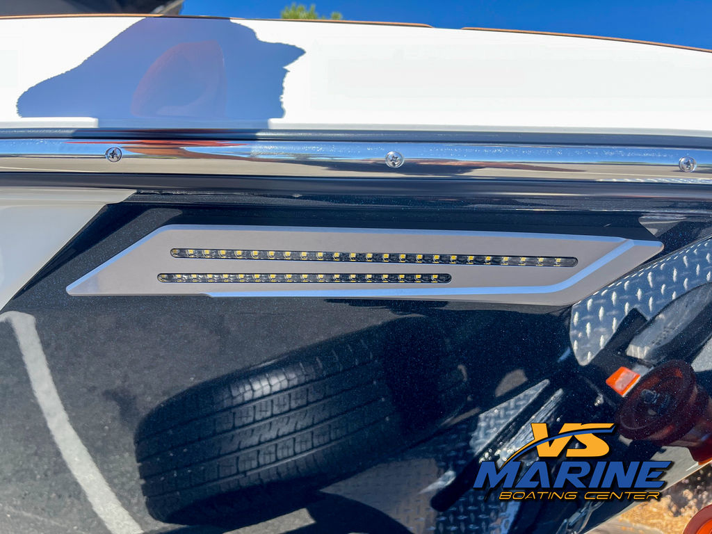 2024 Malibu Boats 25 LSV
