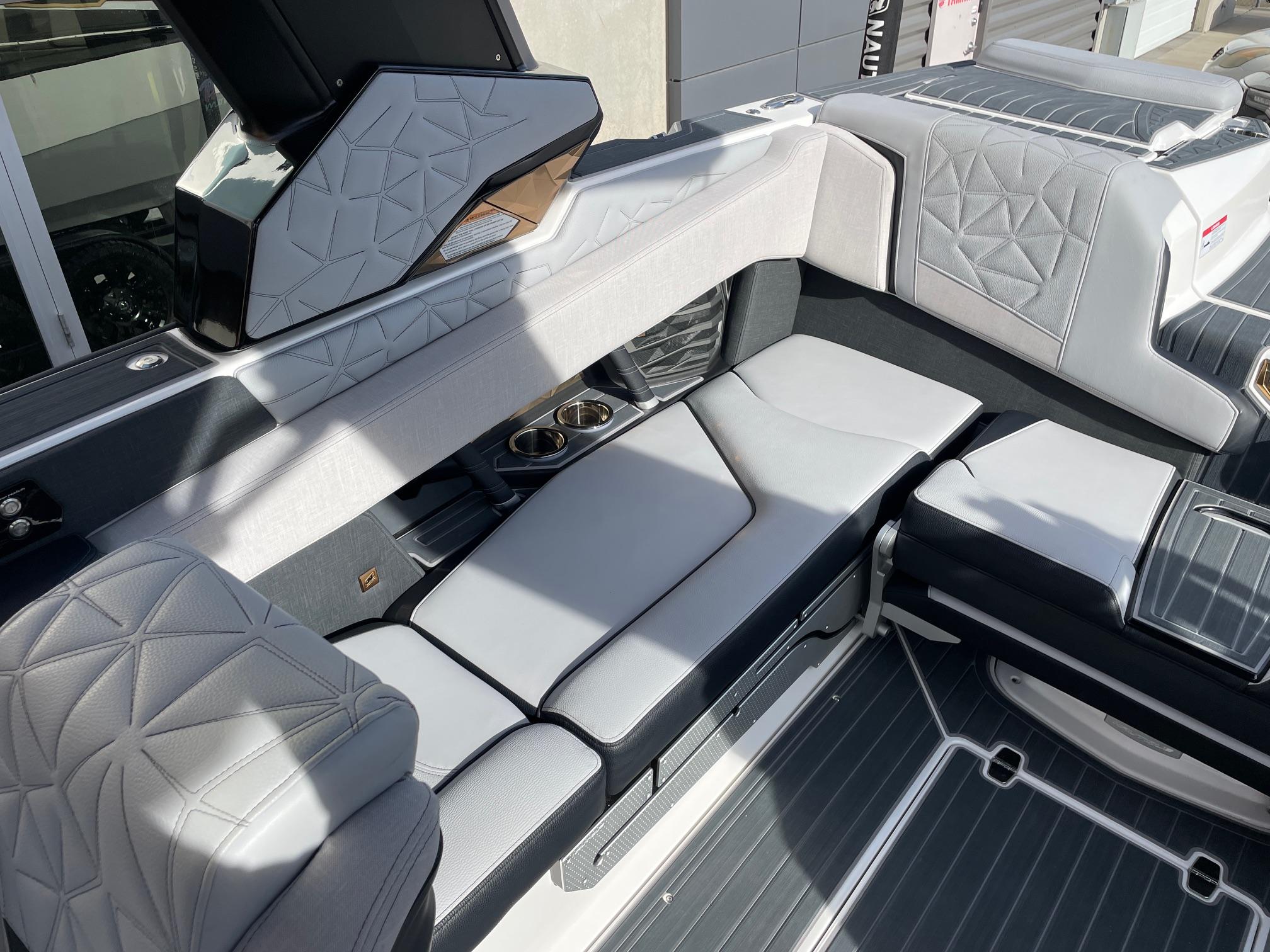 2023 NAUTIQUE G23 PARAGON