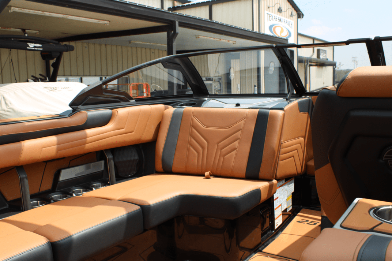 2025 Malibu 25 LSV