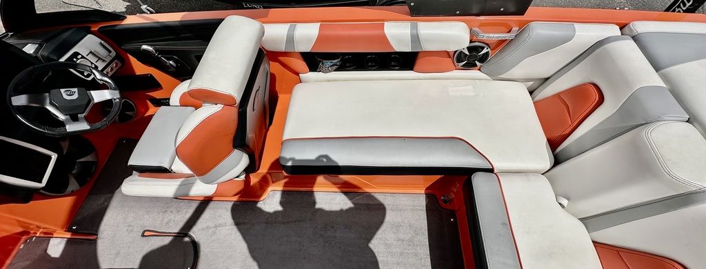 2020 Malibu Boats 21 VLX